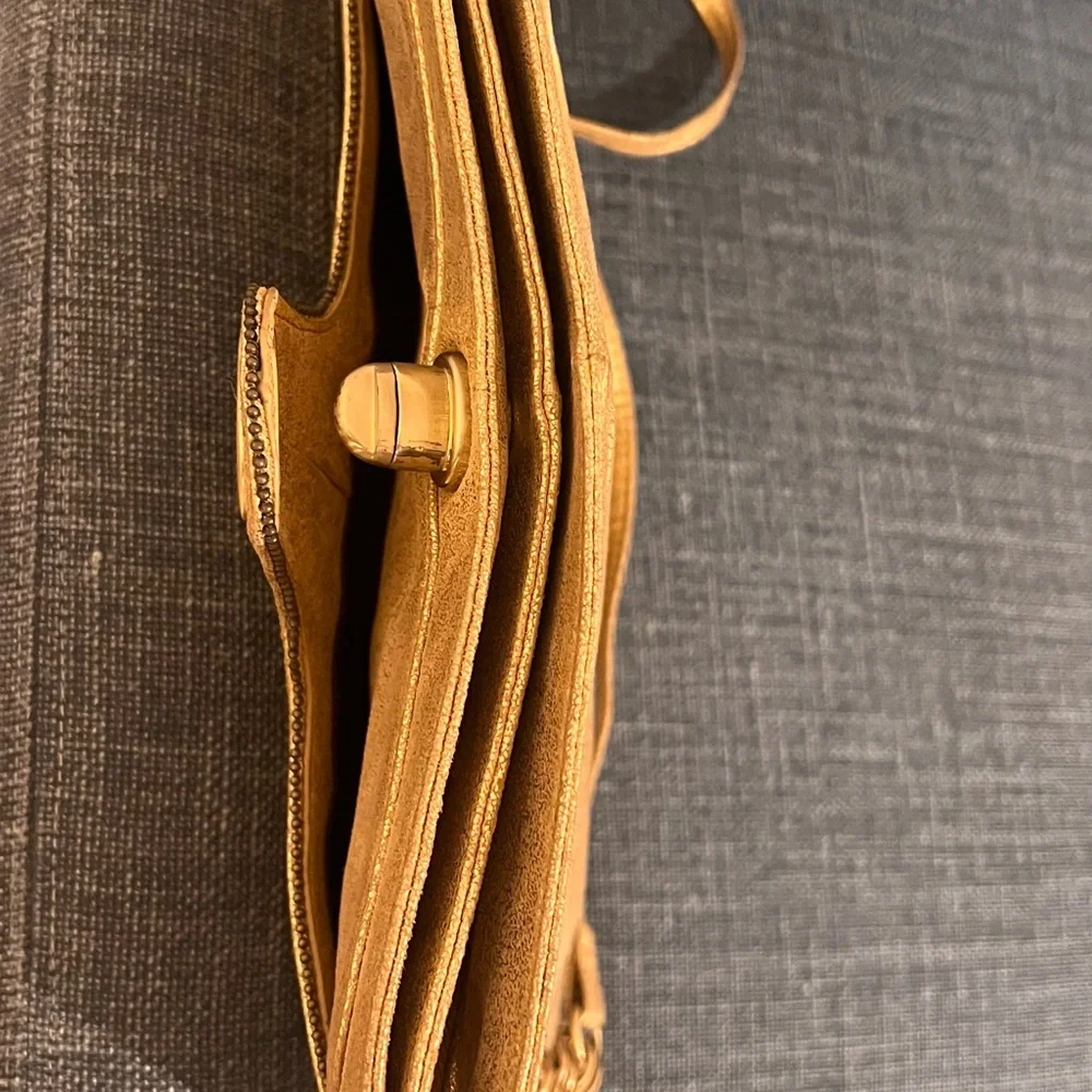 HOBO Gold Metallic Crossbody Bag - Picture 6 of 6